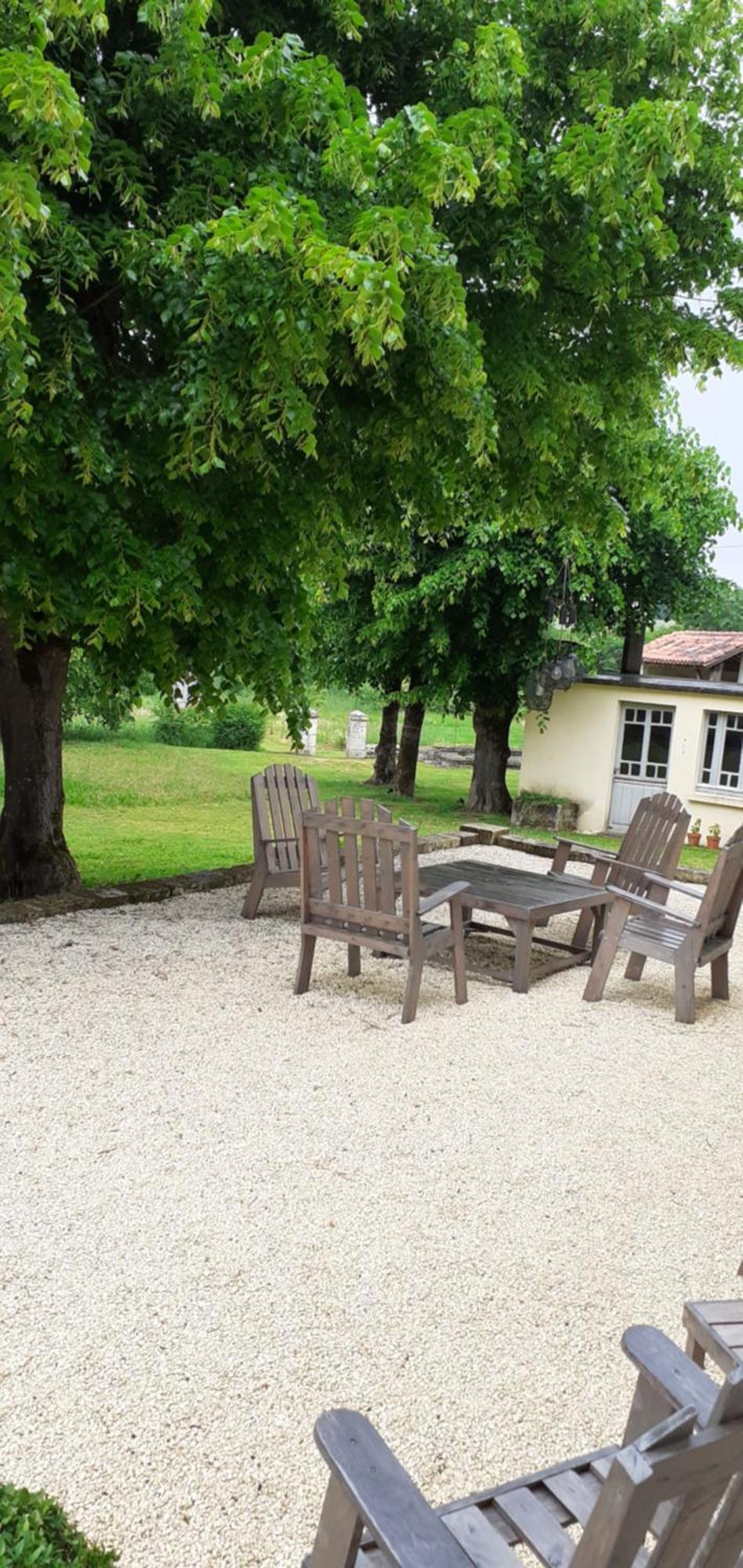 Maison blanche Cherval Extérieur photo